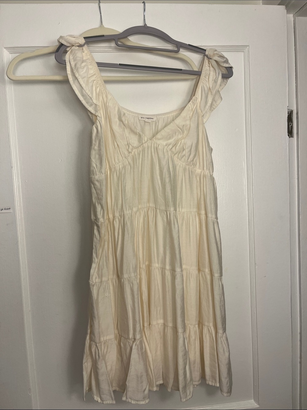 Blu Pepper Cream Midi Dress Size Medium Like New